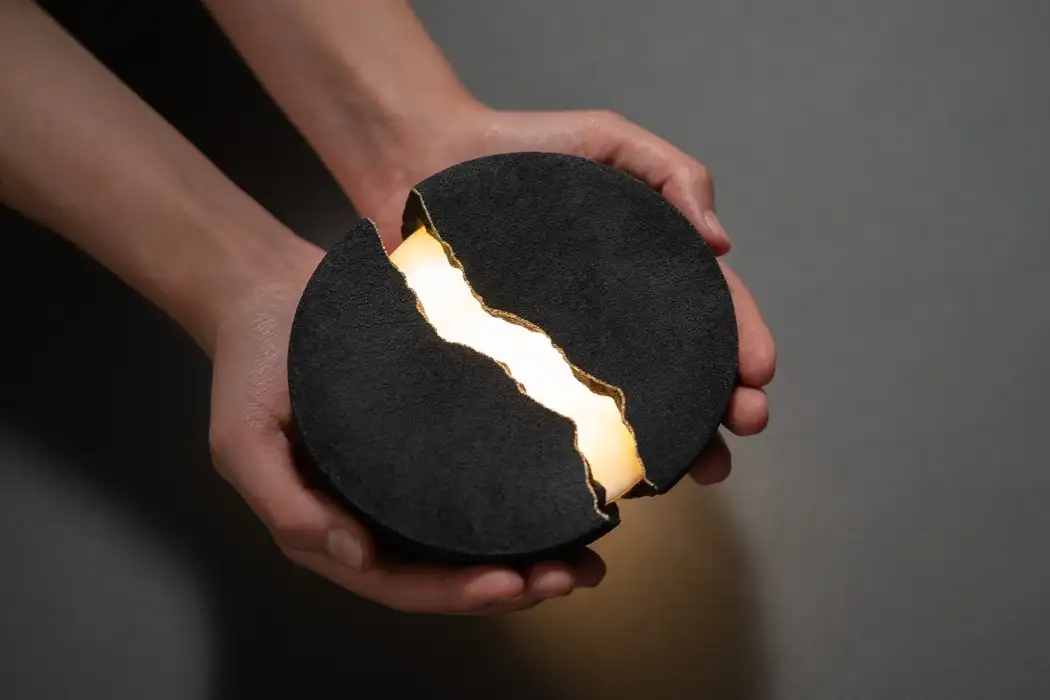 精美的扬声器灯产品设计-灵感源自破裂的碗