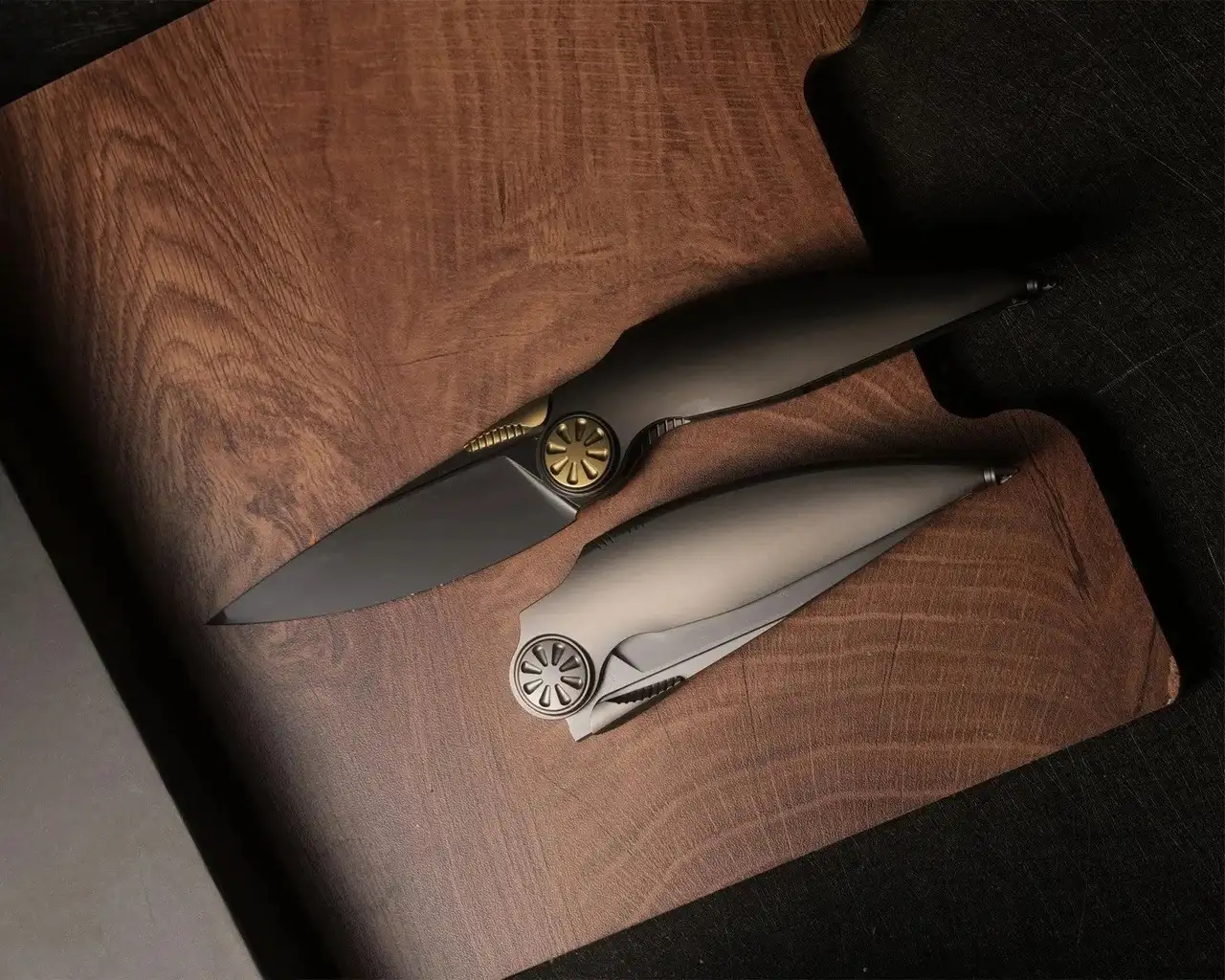 EDC Folding Knife Design 1 EDC钛合金折刀工业设计