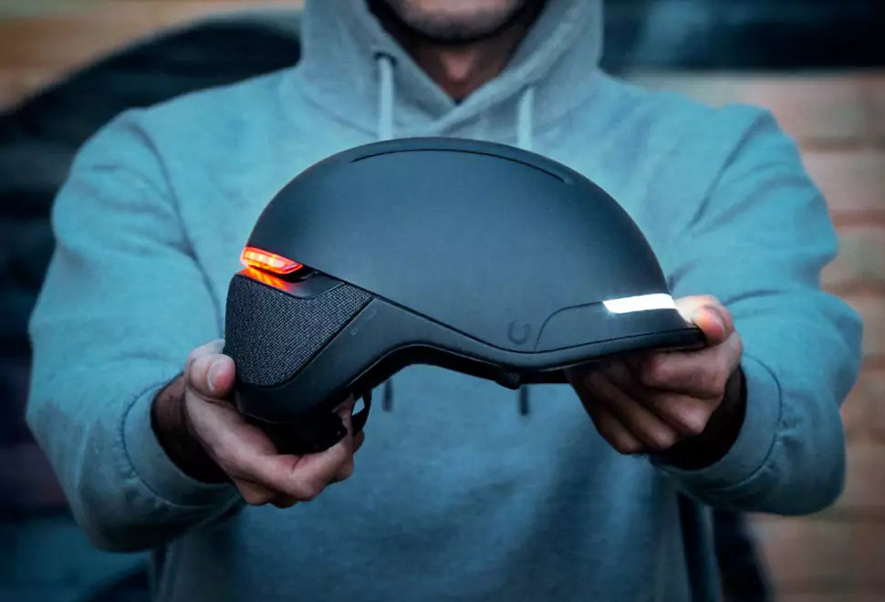 Fashion Trend Smart Helmet 2