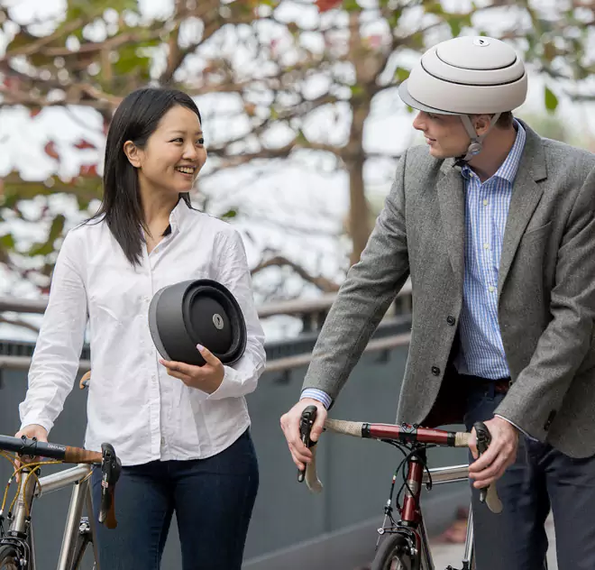 Folding helmet design 2
