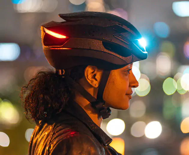 Turn signal intelligent helmet 2